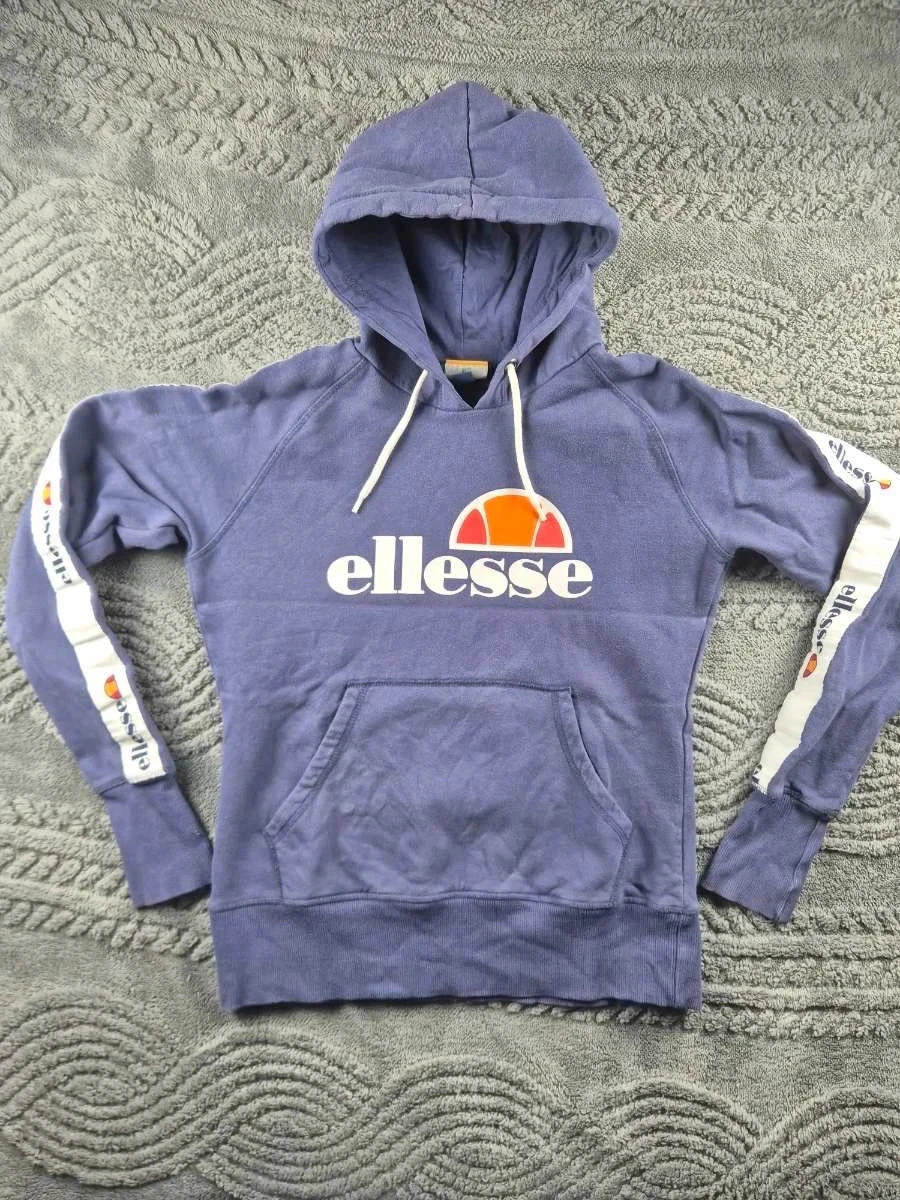 Sweat à capuche Ellesse – Taille 10 ans