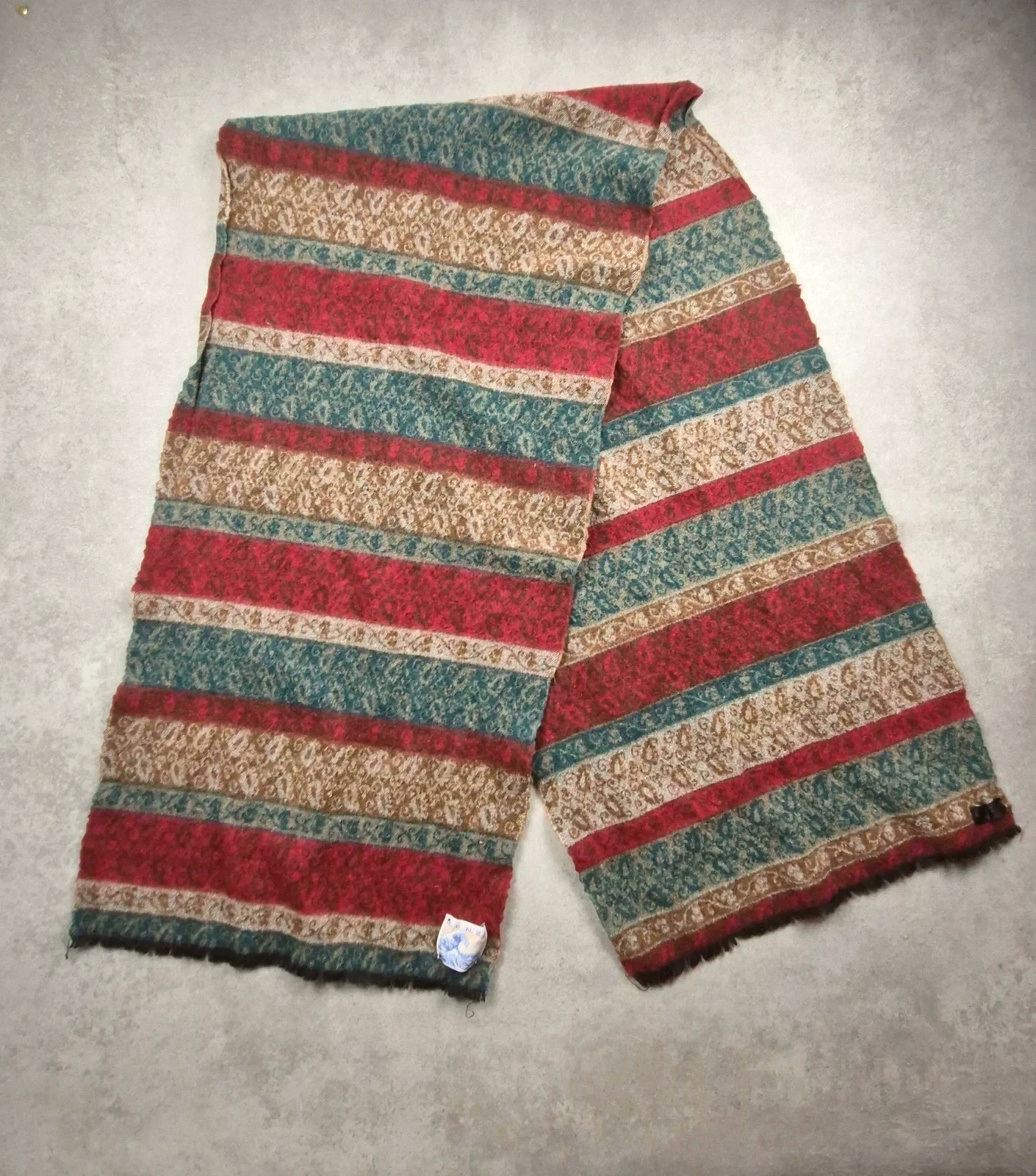 Écharpe Kenzo Paris vintage Made in Belgium 100% laine motif ethnique