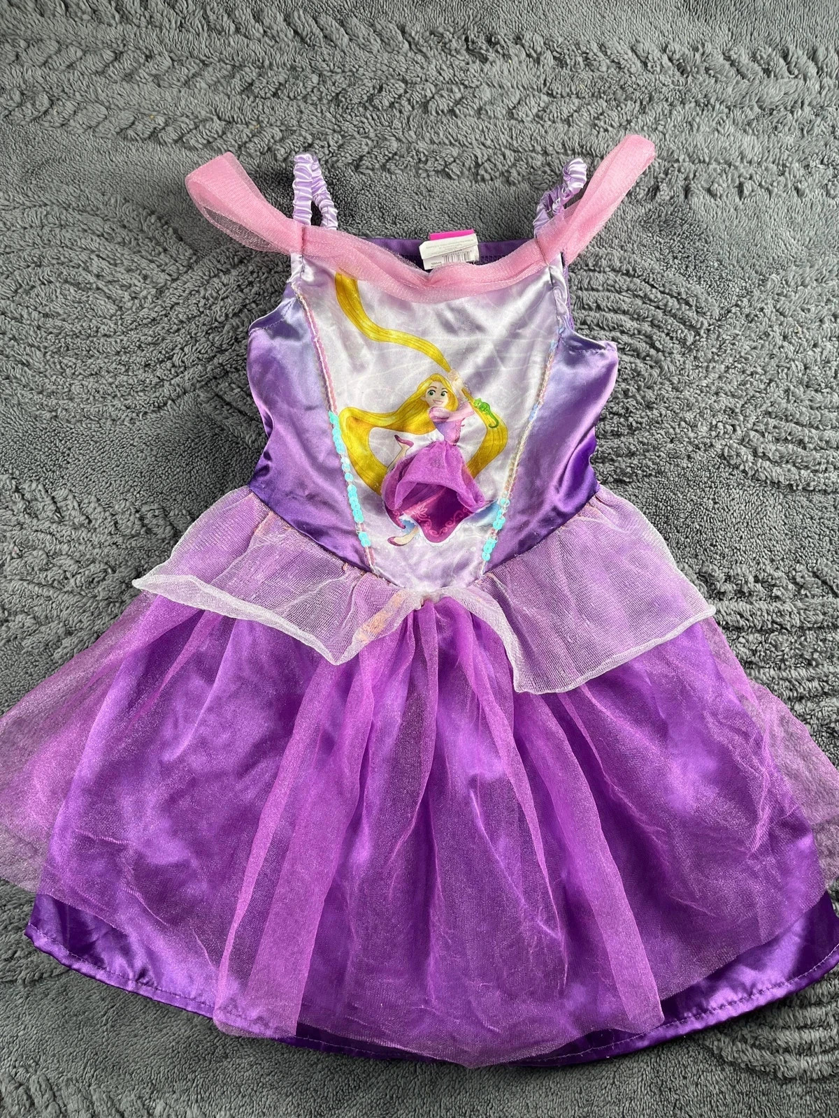 Robe Disney – Taille Standard – État satisfaisant