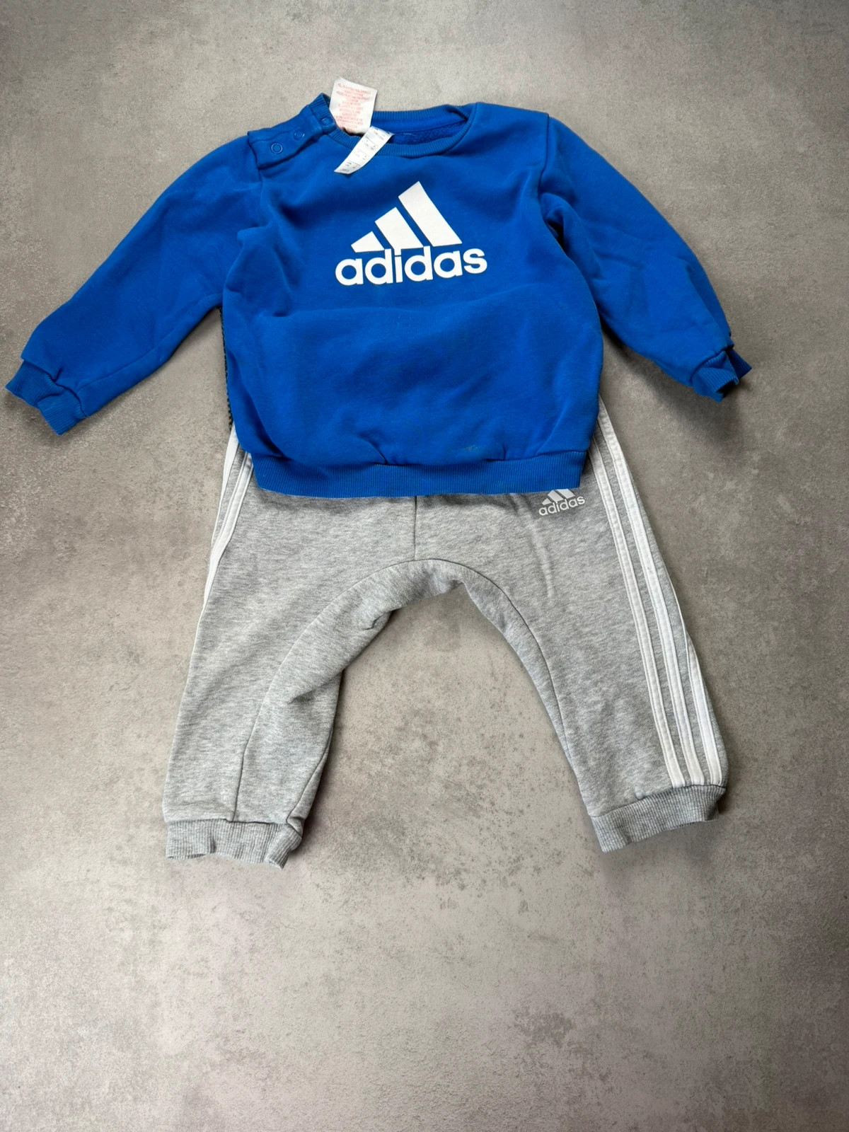 Ensemble Adidas bébé bleu gris 9-12 mois