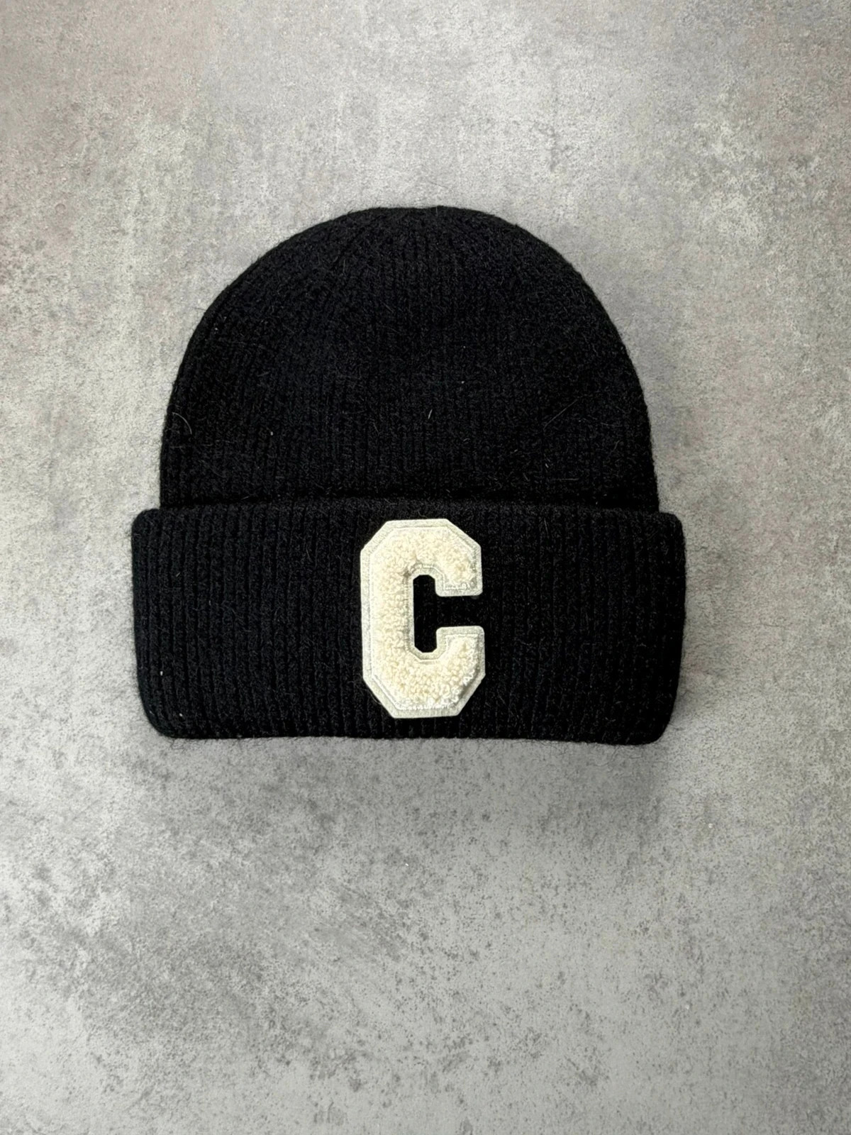 Bonnet Grungemama laine angora noir patch C GRU1587