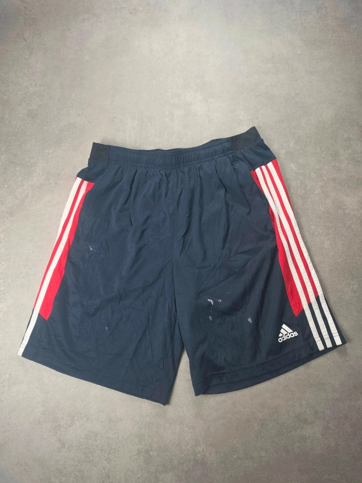 Short Adidas Aeroready bleu marine taille L SHTO548