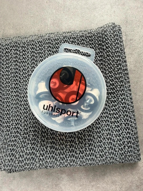 Kit crampons Uhlsport Steel-Nylon Stud noir blanc